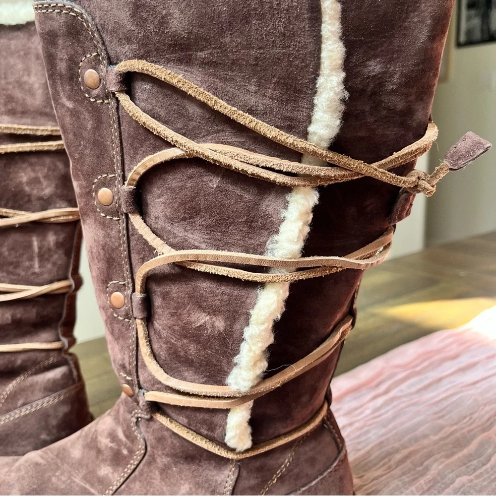 Ugg Cozy Chocolate Brown‎ Lace-Up Shearling Warm Comfort Tall Winter Boots SZ 9
